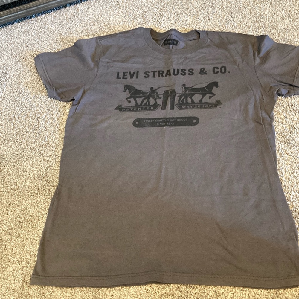 Levi’s dark grey Tshirt, size medium